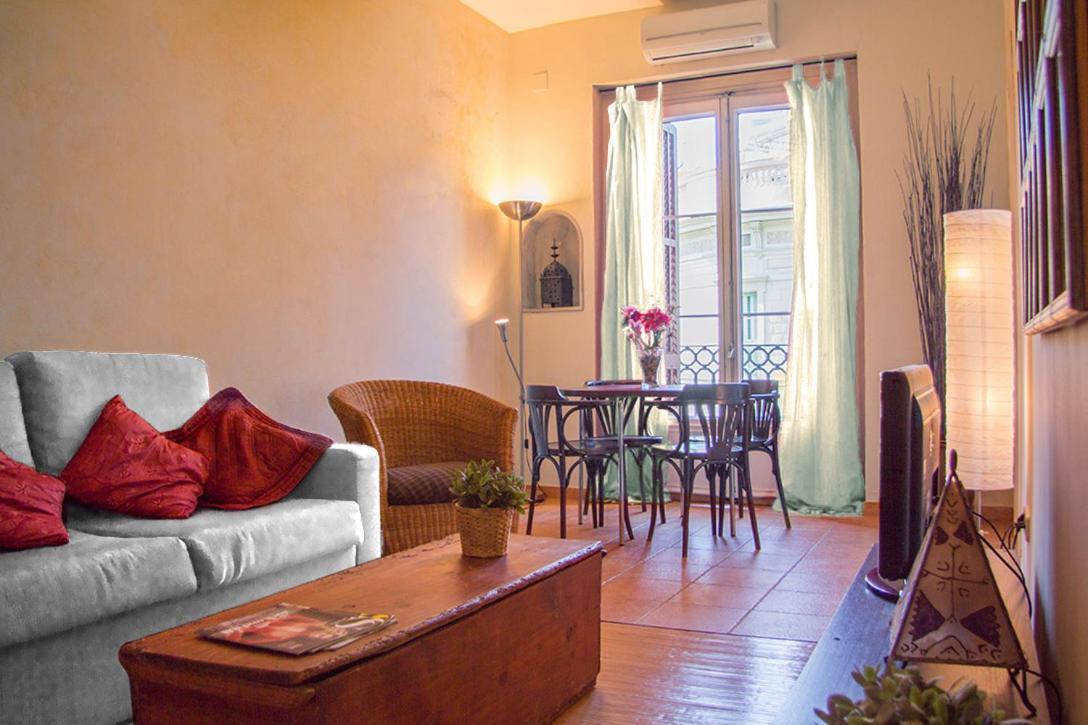 Gaudi Apartment 9 Barcelona Luaran gambar